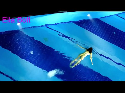 ❤️ Non posso smettere di guardare, giovane bionda catturata nuotare nuda nella piscina del resort ELLA BOLT ️ Video di sesso di qualitàal it.xxxpornimages.ru ☑
